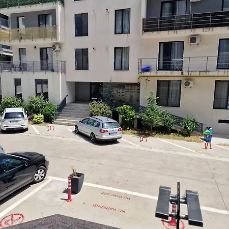 First Line Sea Apartman